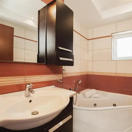 Apartament Happy With Pool *
