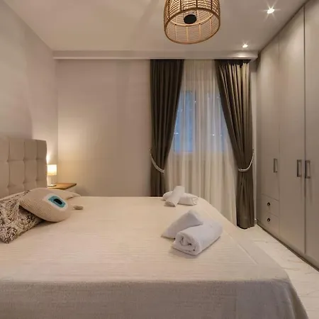 Happy With Pool Apartment *