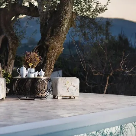 Happy With Pool Apartment